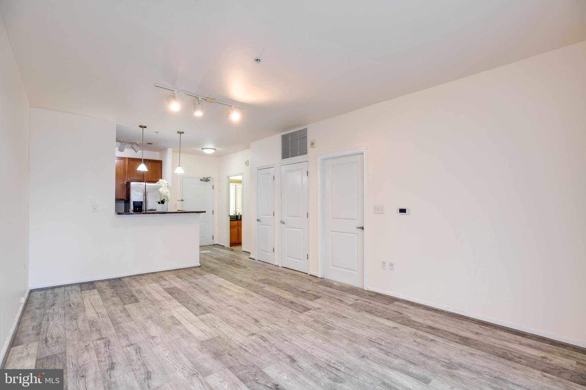 ONE INDEPENDENCE PLAZA - Residential