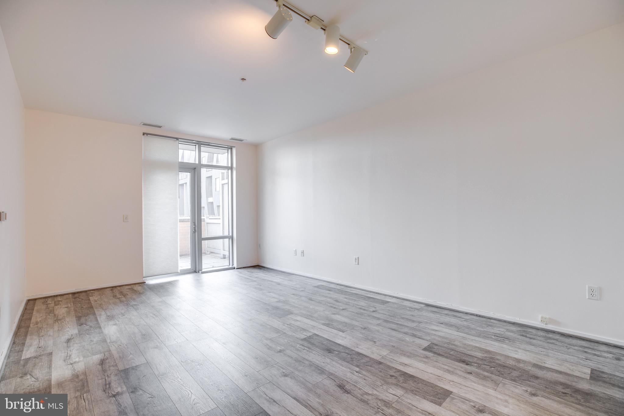 ONE INDEPENDENCE PLAZA - Residential