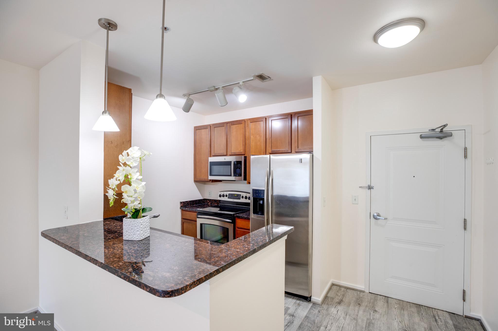 ONE INDEPENDENCE PLAZA - Residential