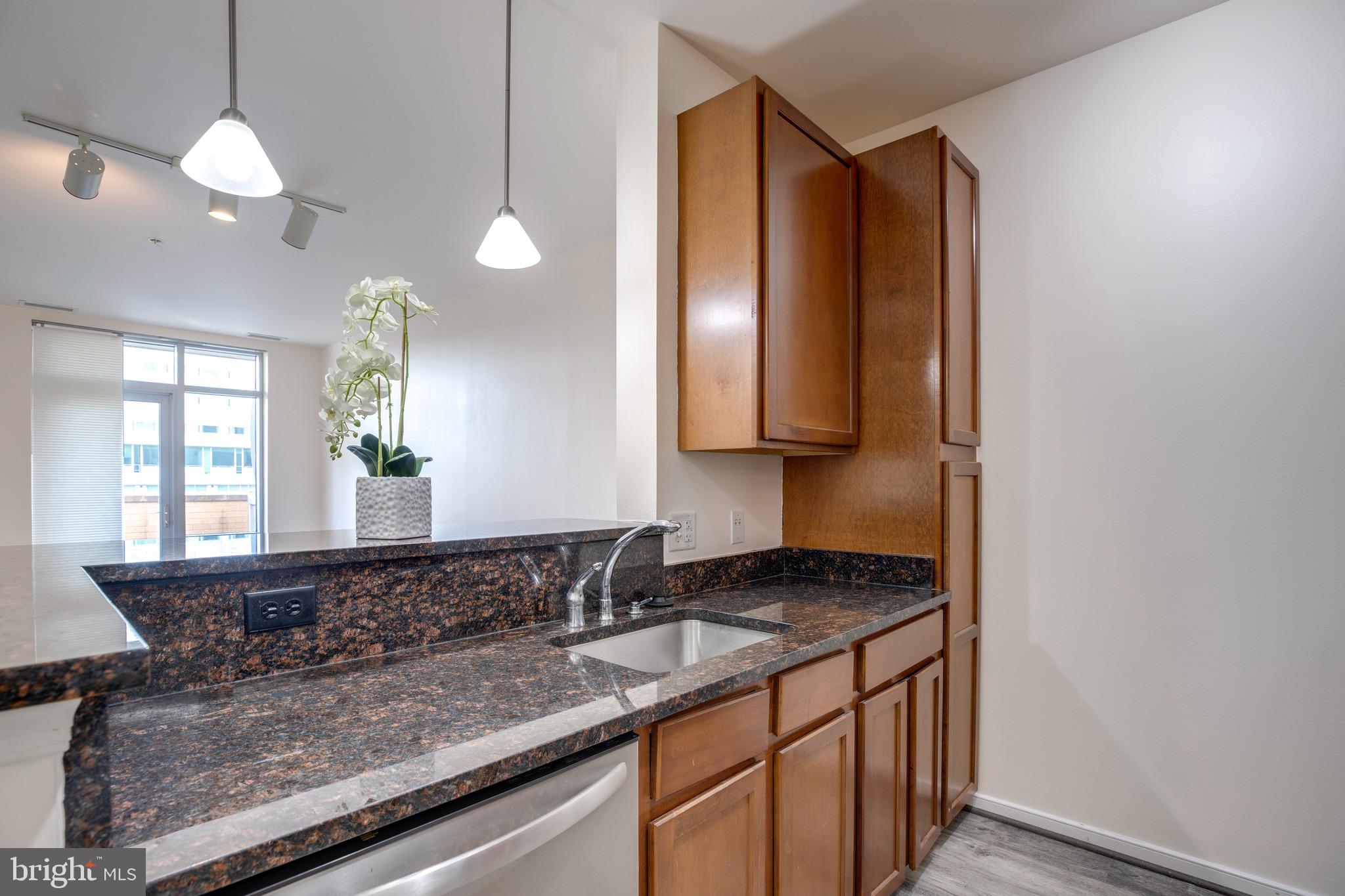 ONE INDEPENDENCE PLAZA - Residential