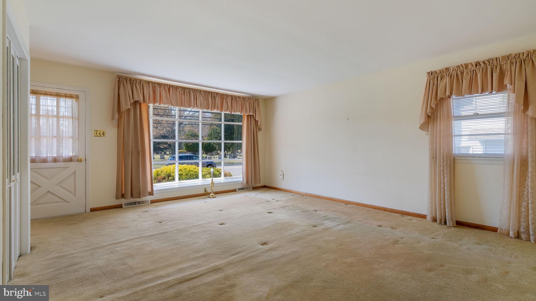 ABINGTON WOODS - Residential