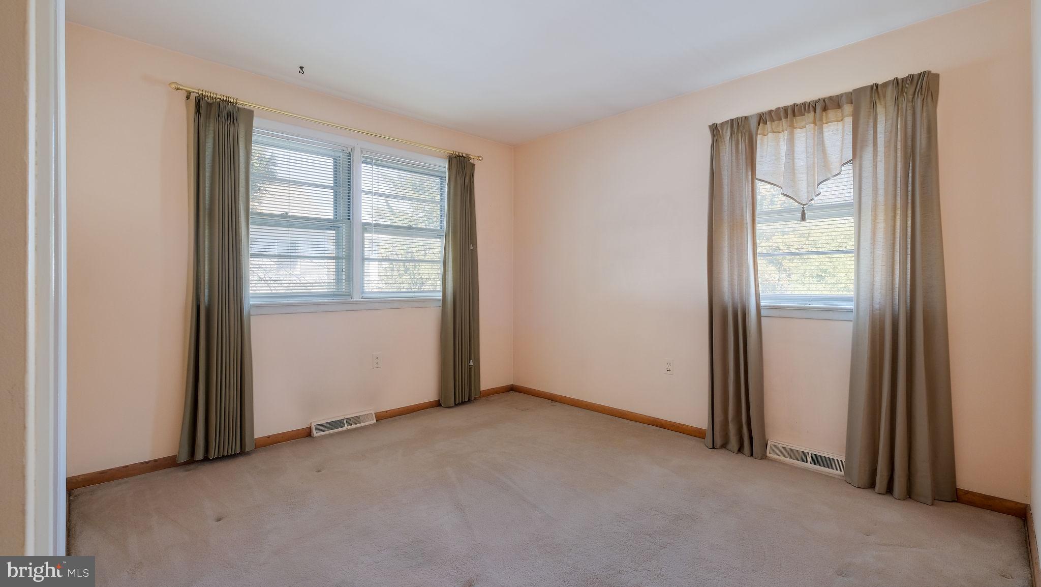 ABINGTON WOODS - Residential