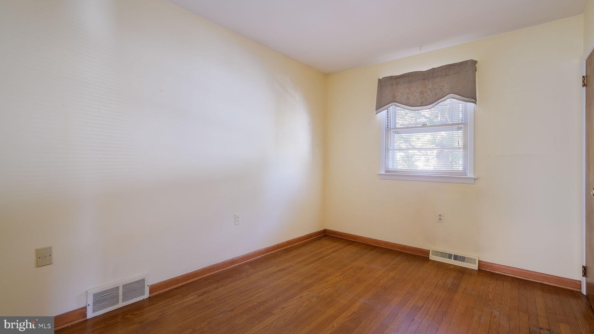 ABINGTON WOODS - Residential