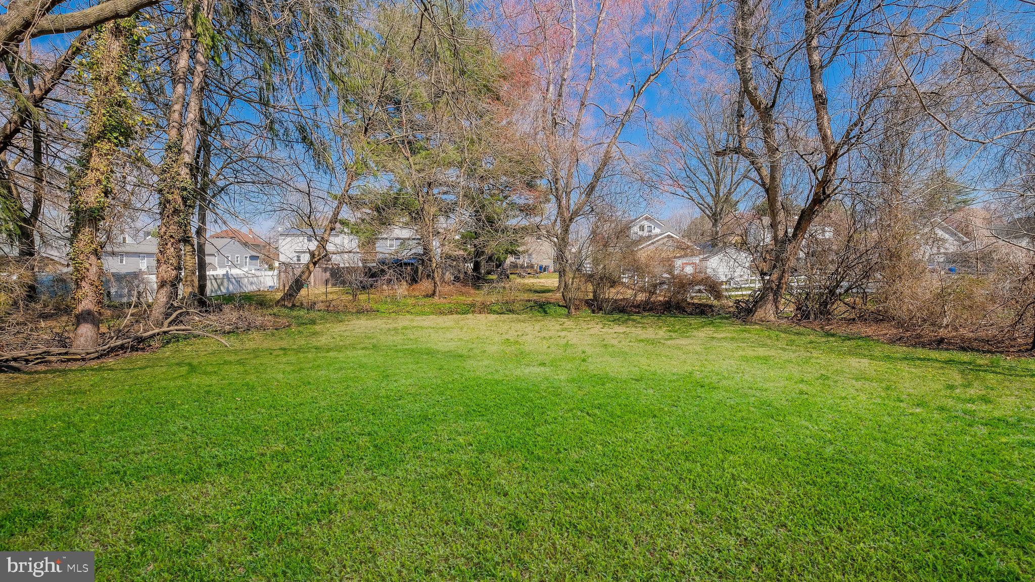 ABINGTON WOODS - Residential