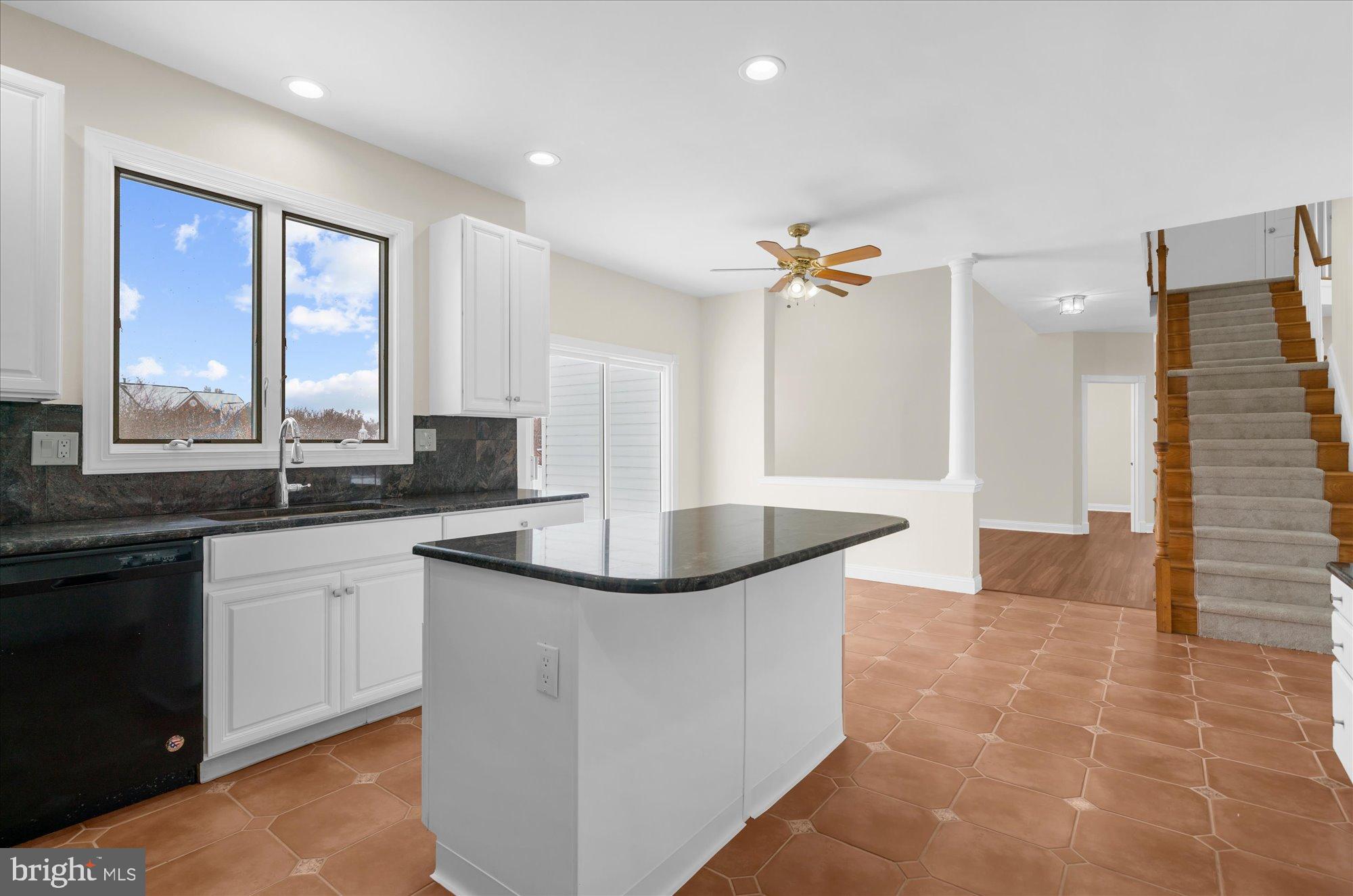 ESTS INDIAN CREEK - Residential