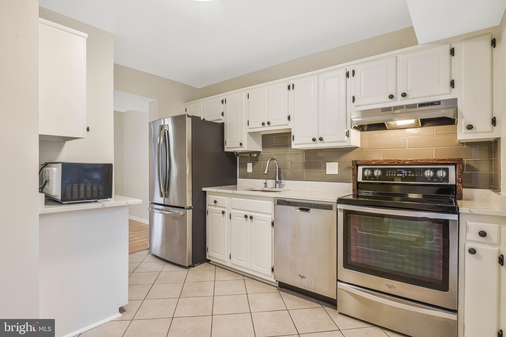 KEENE MILL WOODS - Residential