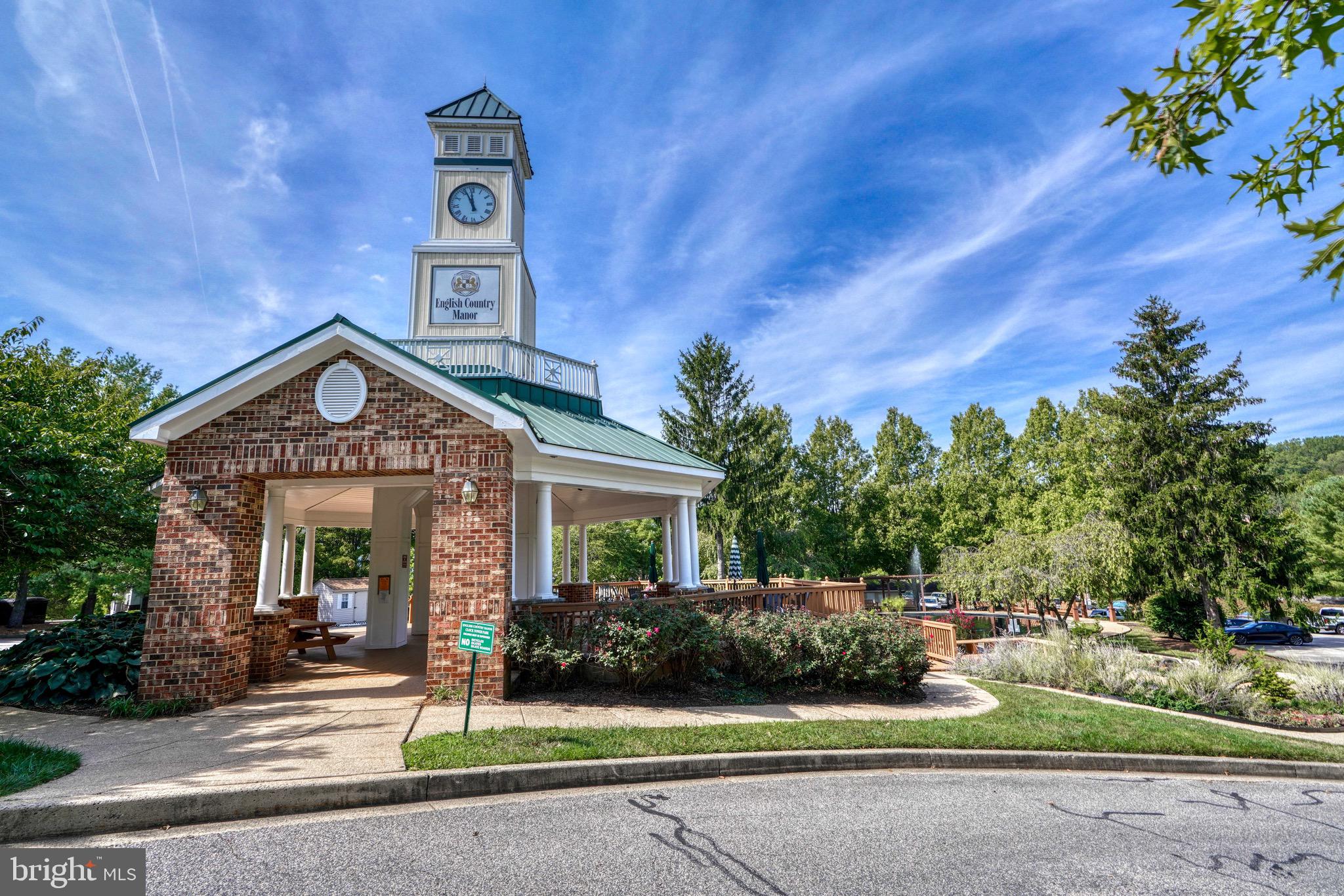 ENGLISH COUNTRY MANOR - Residential