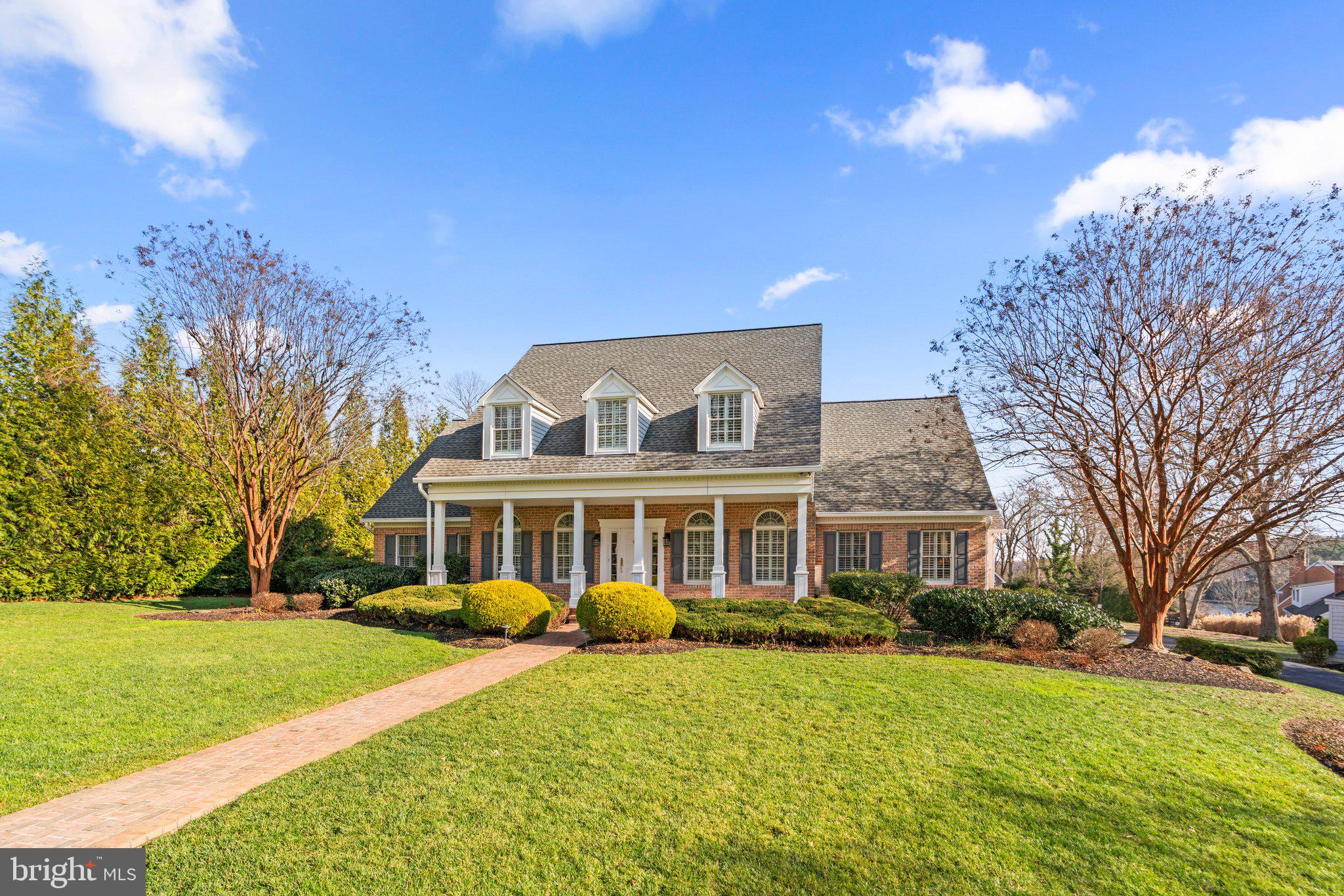 POINT FIELD LANDING - Residential