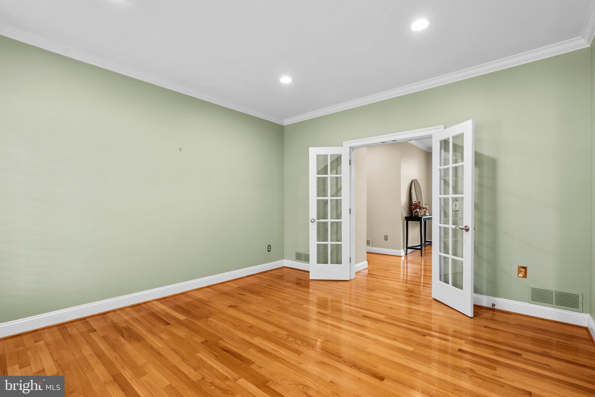 POINT FIELD LANDING - Residential