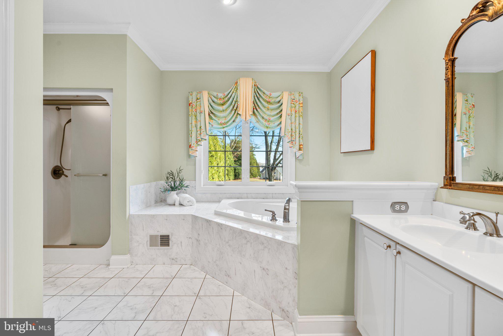 POINT FIELD LANDING - Residential