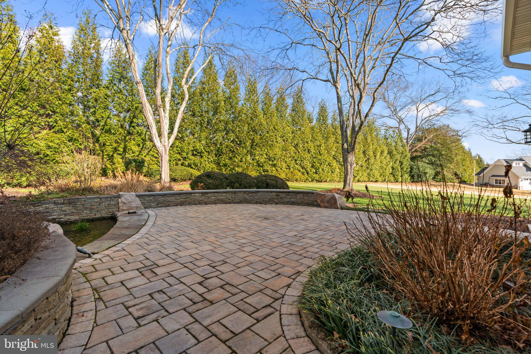 POINT FIELD LANDING - Residential