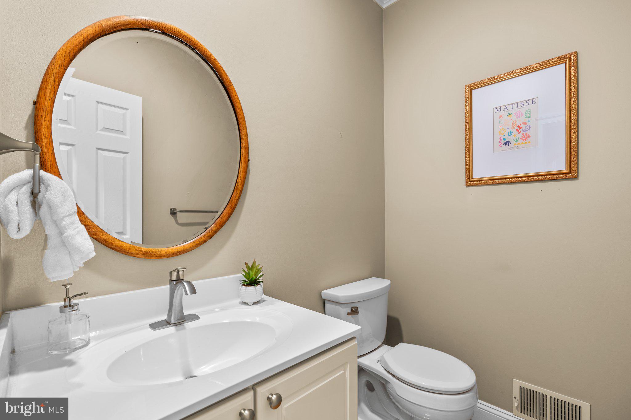 POINT FIELD LANDING - Residential