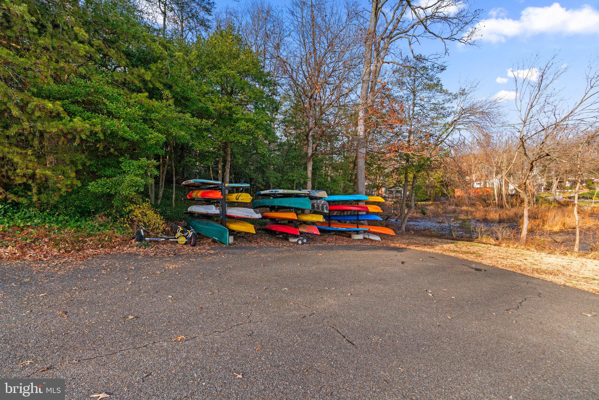 POINT FIELD LANDING - Residential