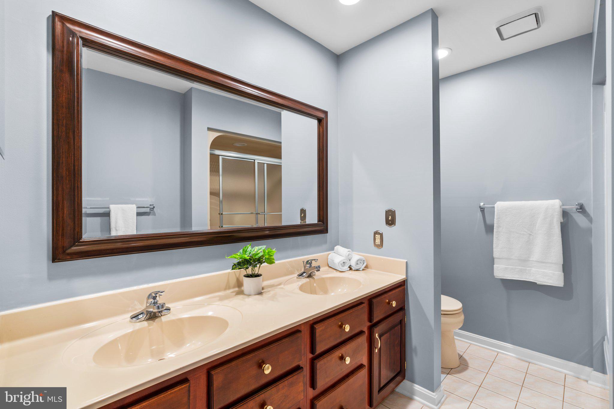 POINT FIELD LANDING - Residential