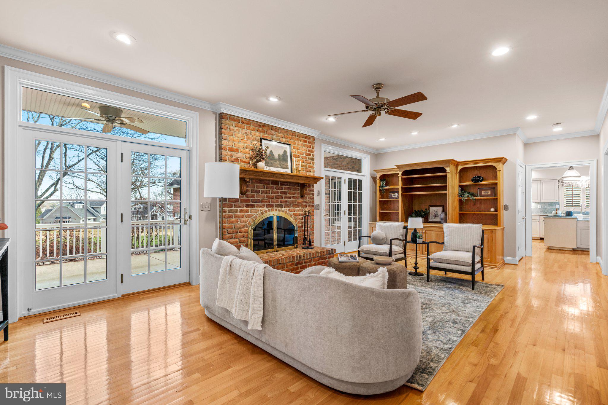 POINT FIELD LANDING - Residential