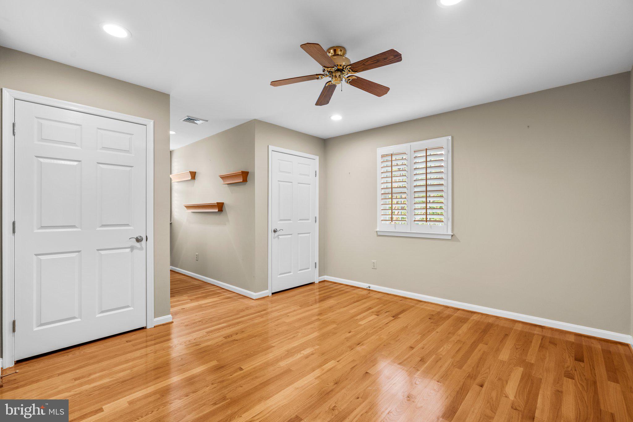 POINT FIELD LANDING - Residential