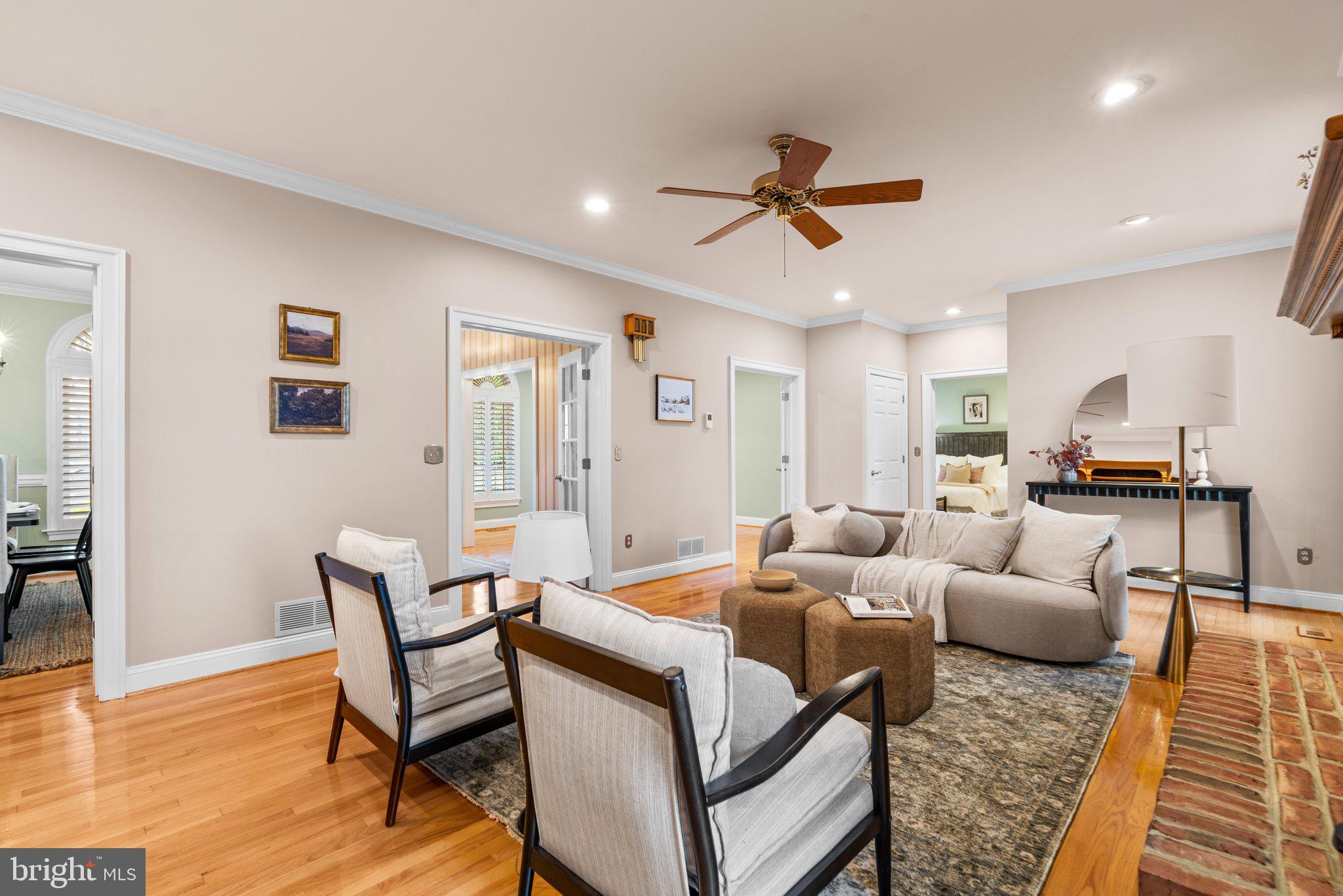 POINT FIELD LANDING - Residential