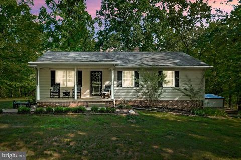Homes For Sale - 804 Buggy Ln<br/> ROCHELLE, VA 22738