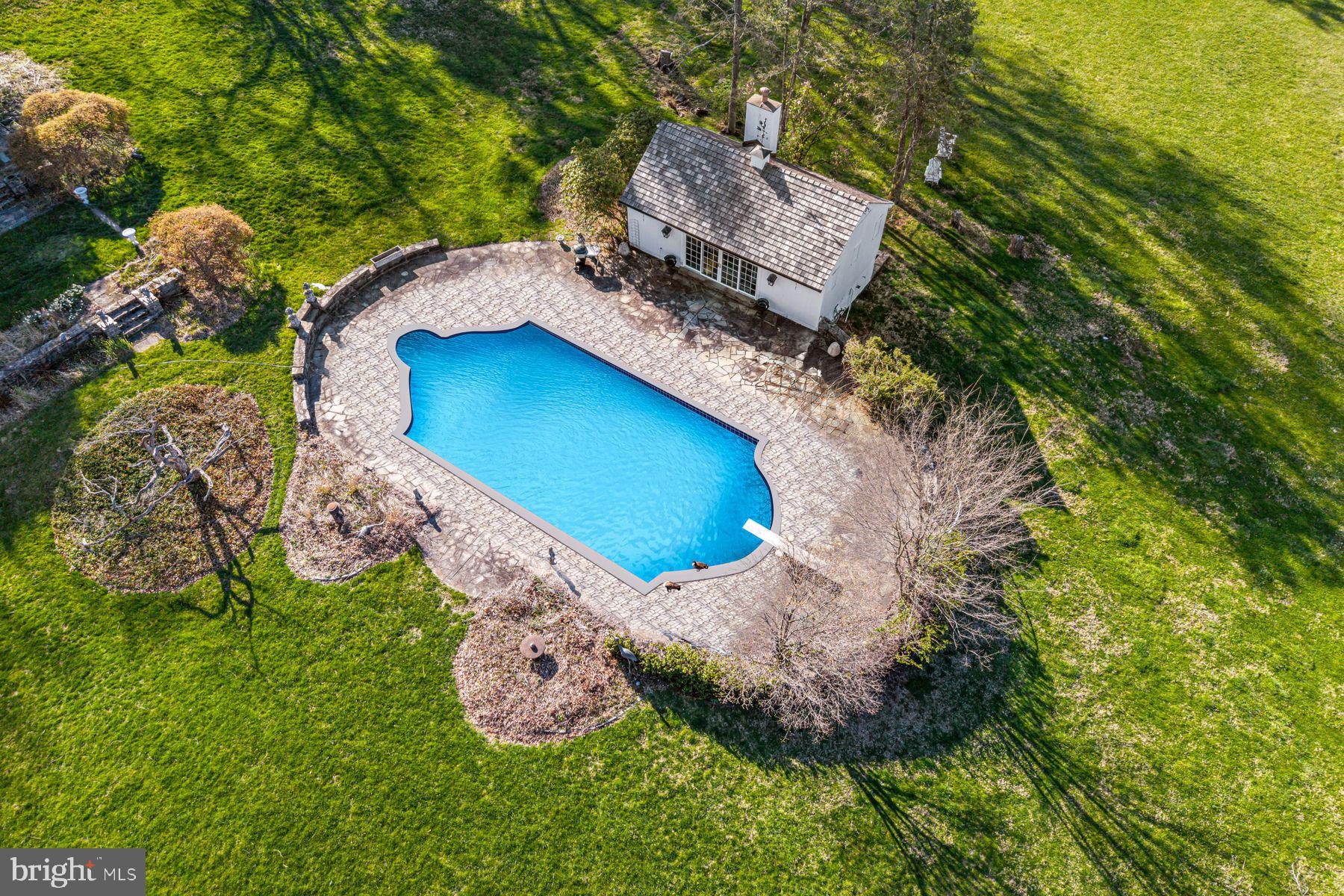 RADNOR HUNT - Residential