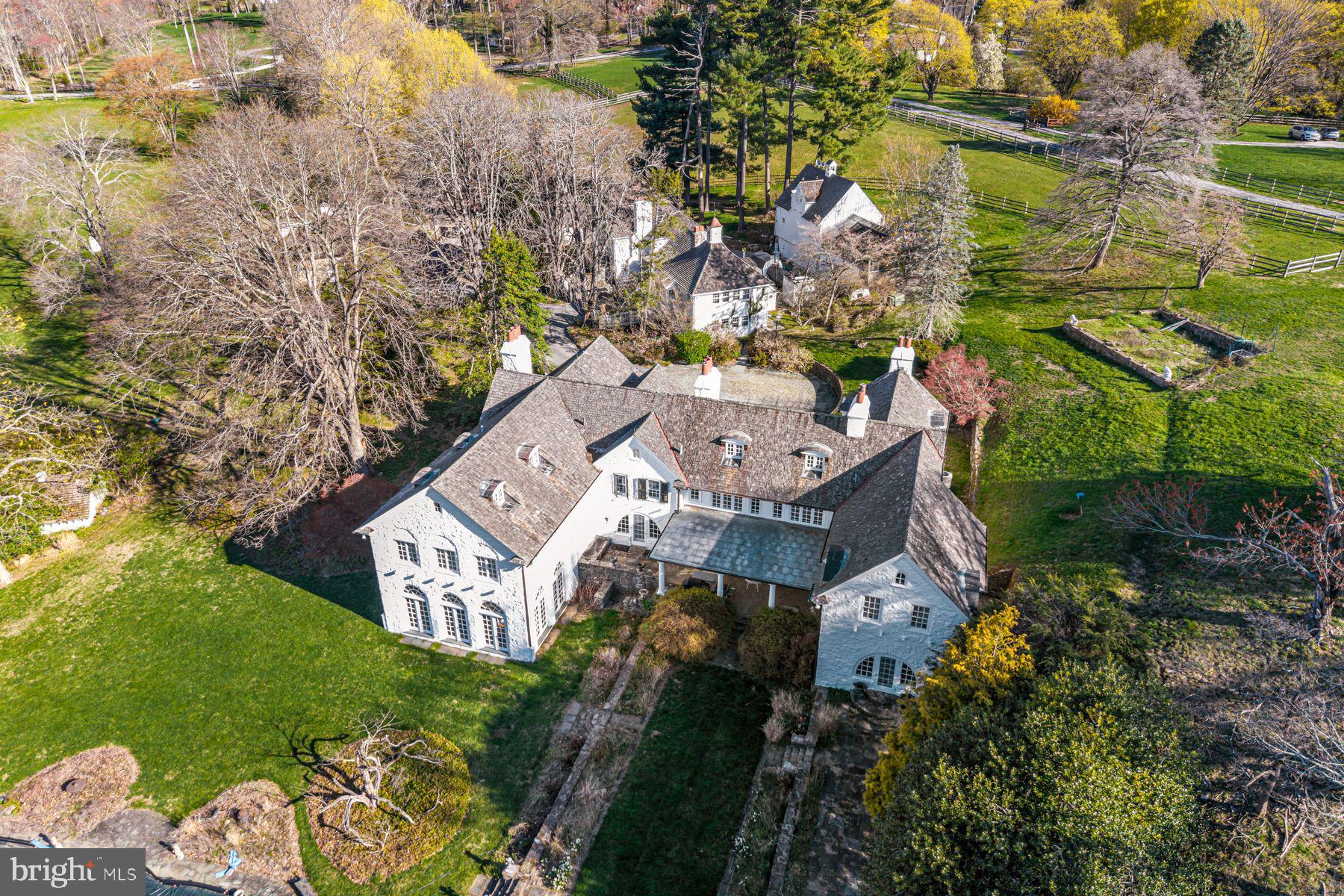 RADNOR HUNT - Residential