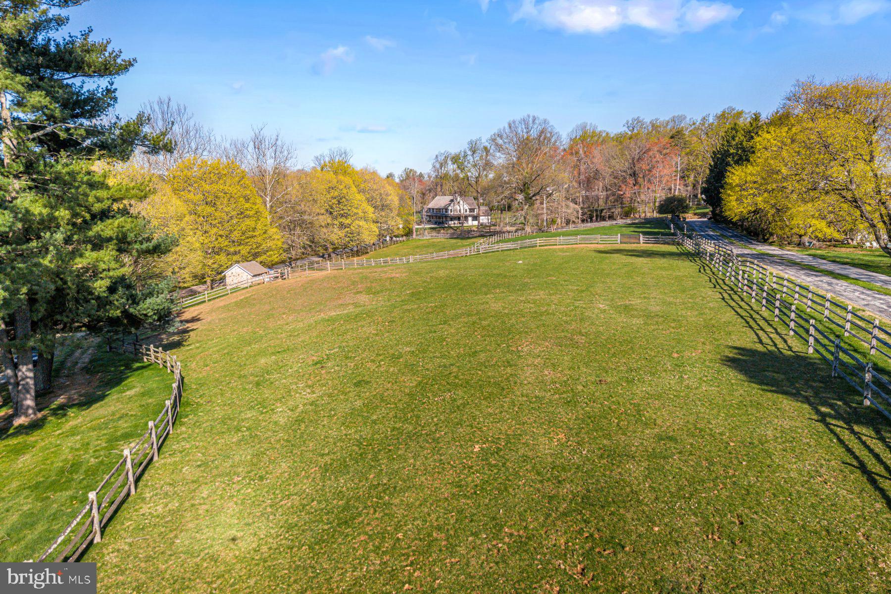 RADNOR HUNT - Residential