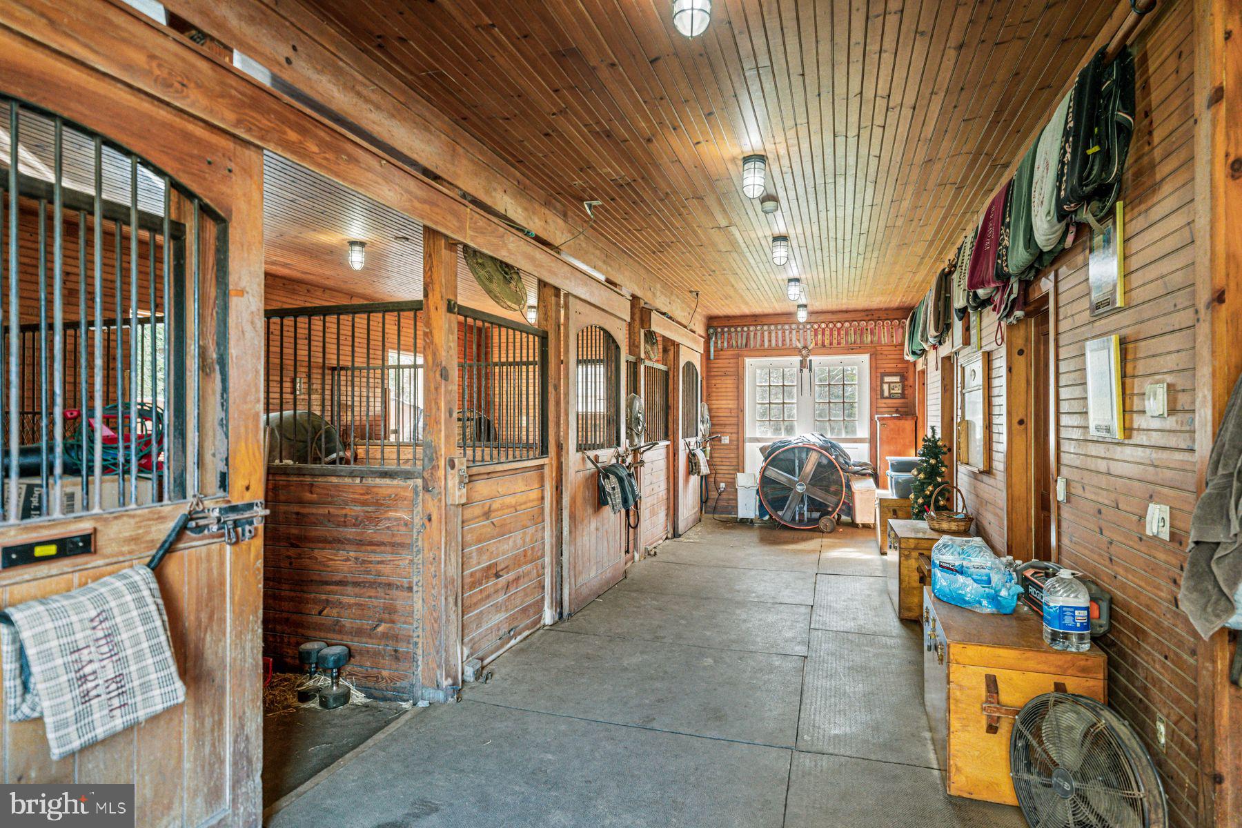 RADNOR HUNT - Residential
