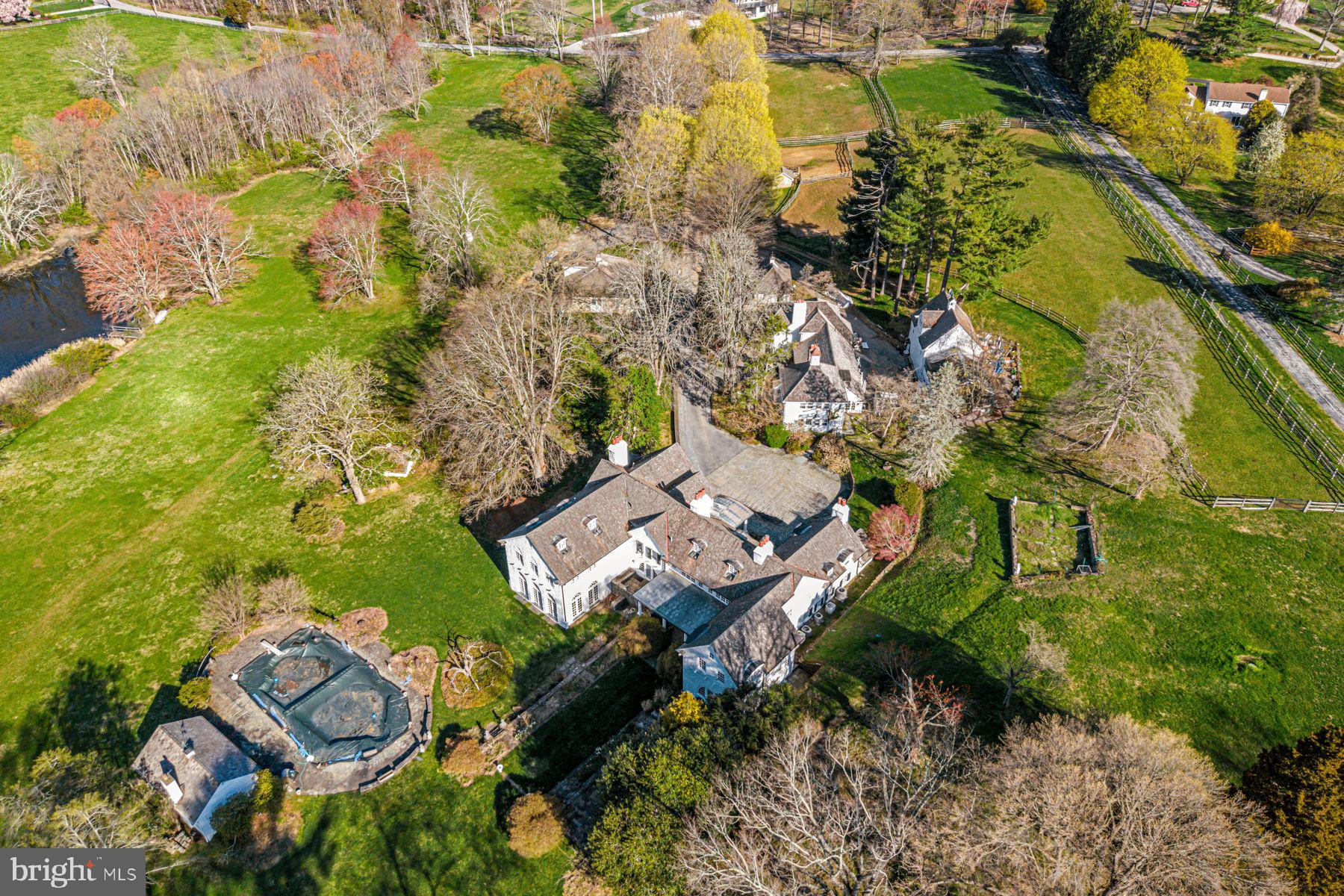 RADNOR HUNT - Residential