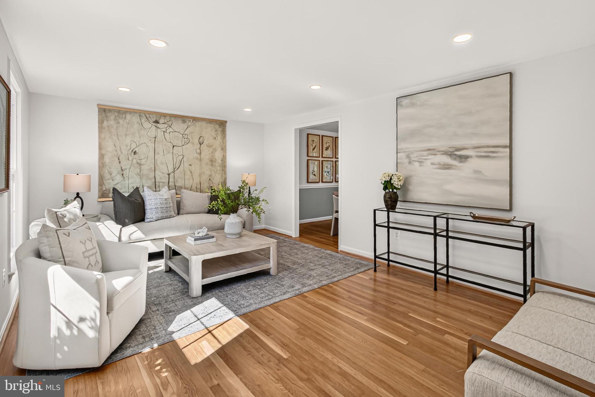 4018 ROBERTSON BOULEVARD