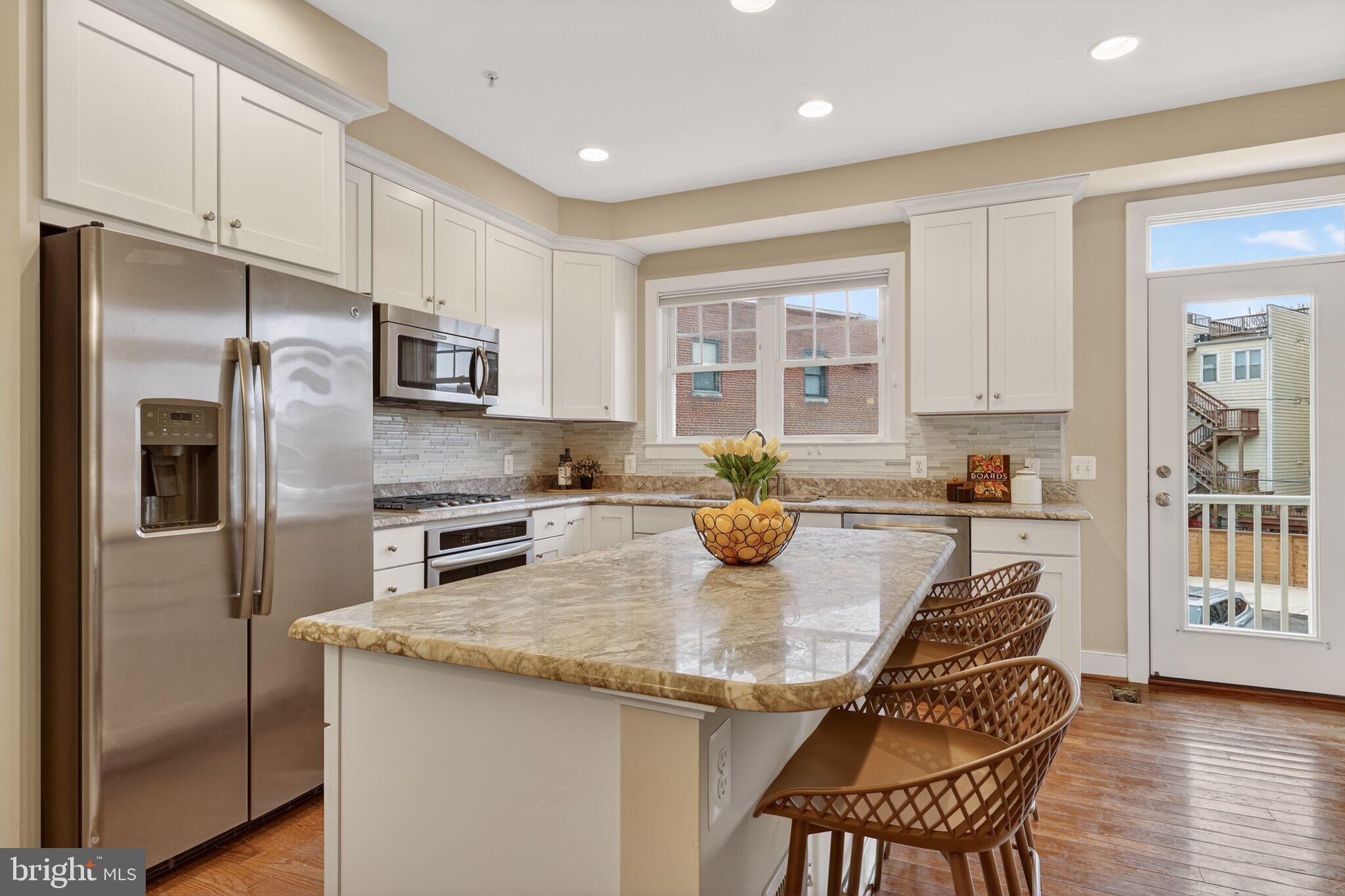 2909 CHANCELLOR'S WAY NE