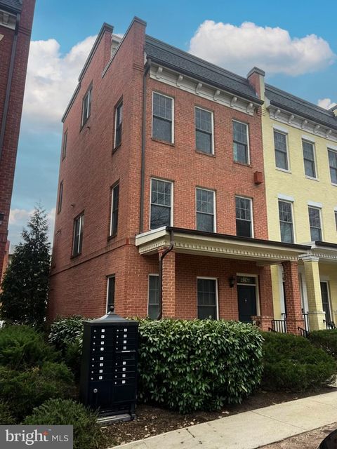 Photo of 2909 Chancellor'S Way NE, WASHINGTON, DC 20017 (MLS # DCDC2255426)