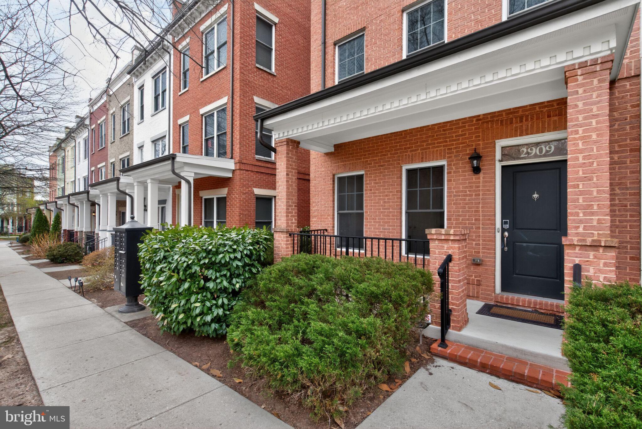 2909 CHANCELLOR'S WAY NE