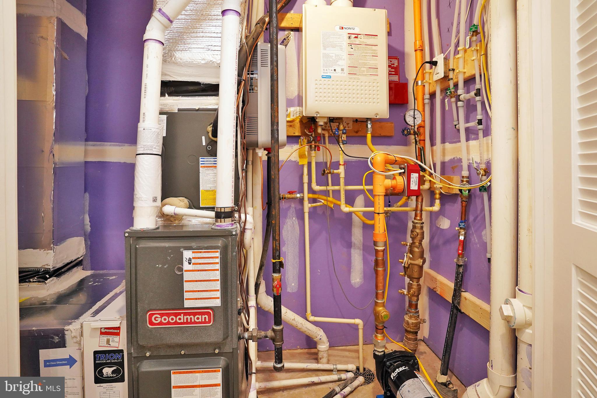 WOODLAND PARK STATION - Residential Lease