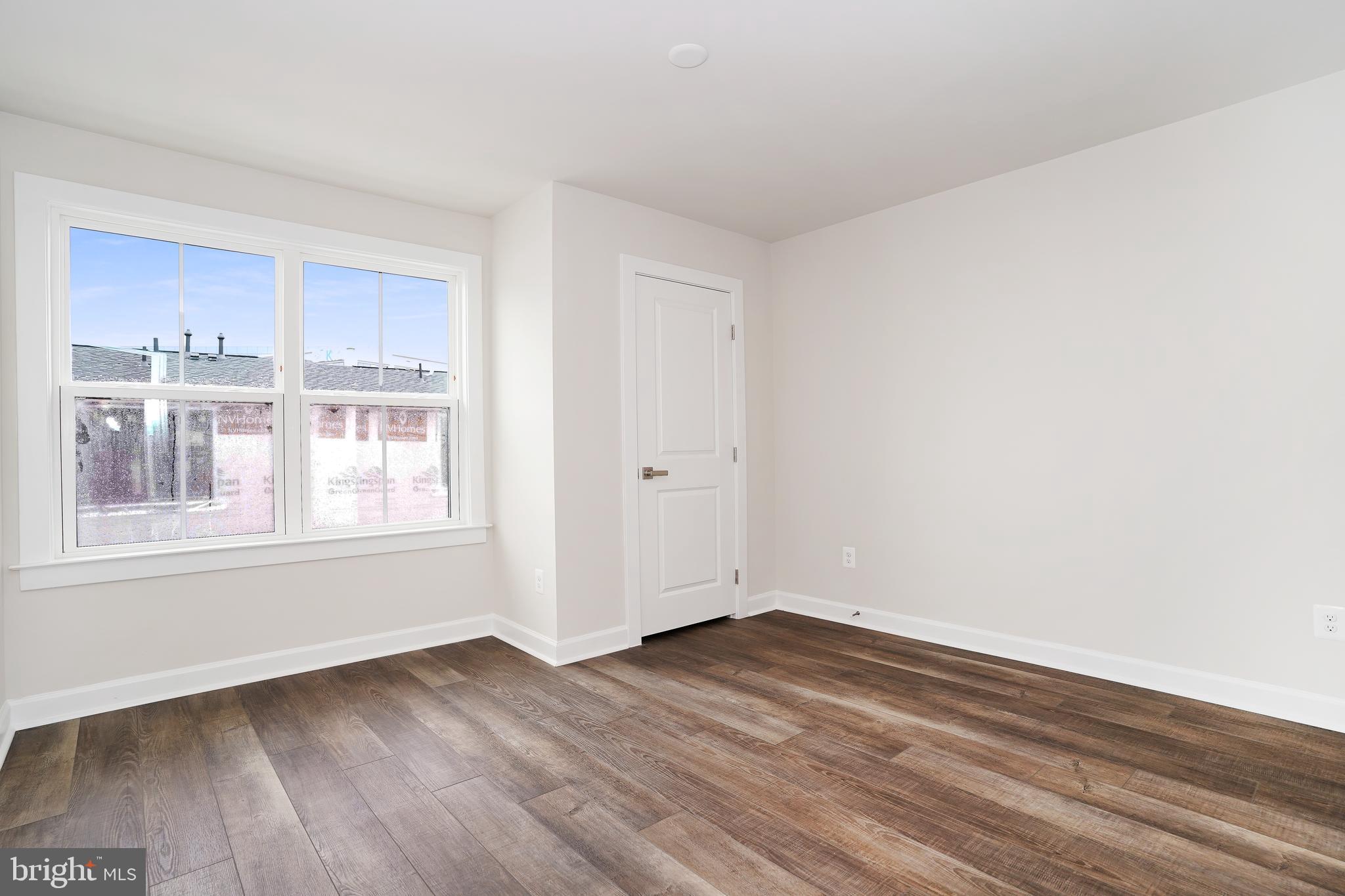 WOODLAND PARK STATION - Residential Lease