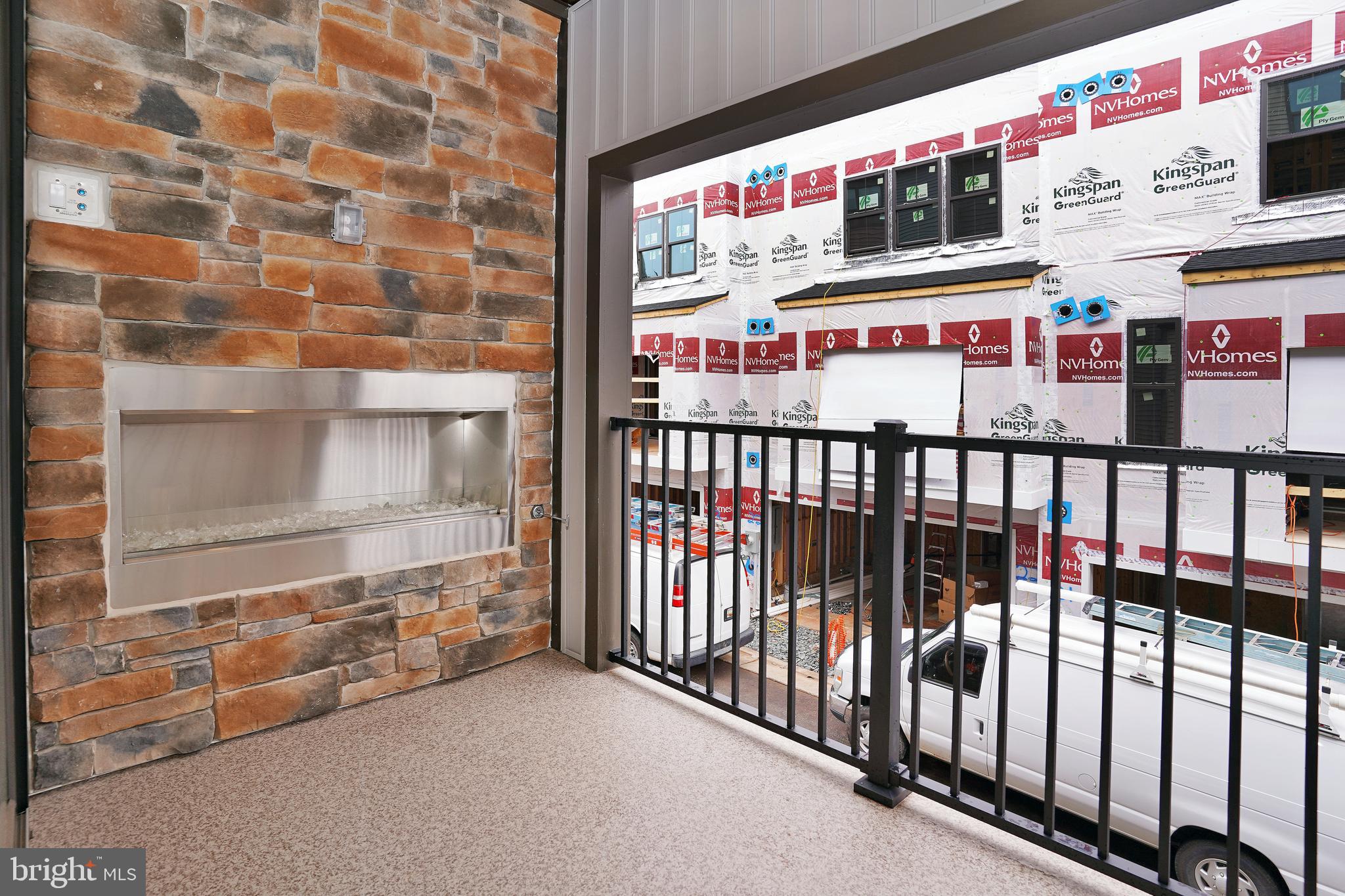 WOODLAND PARK STATION - Residential Lease