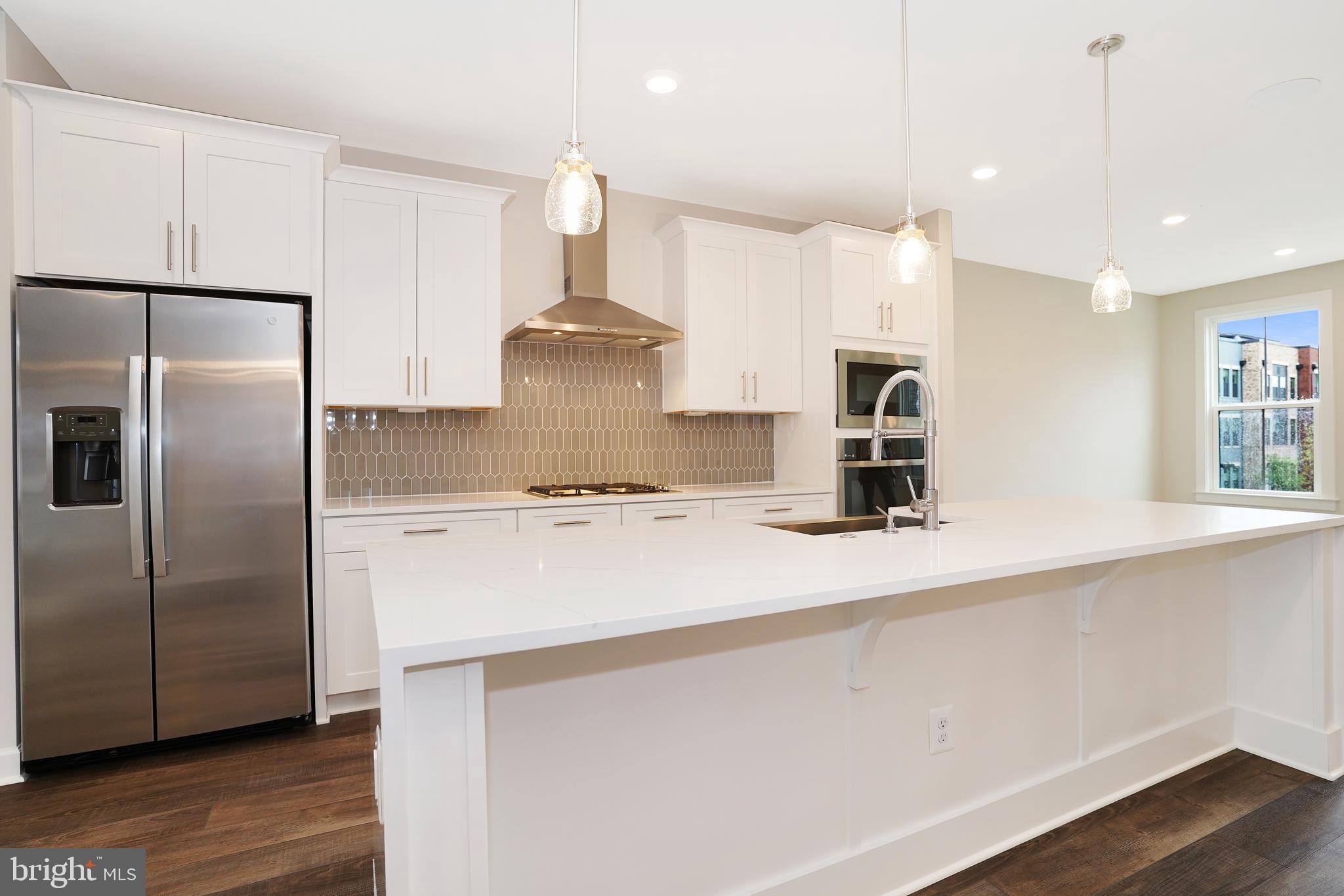 WOODLAND PARK STATION - Residential Lease