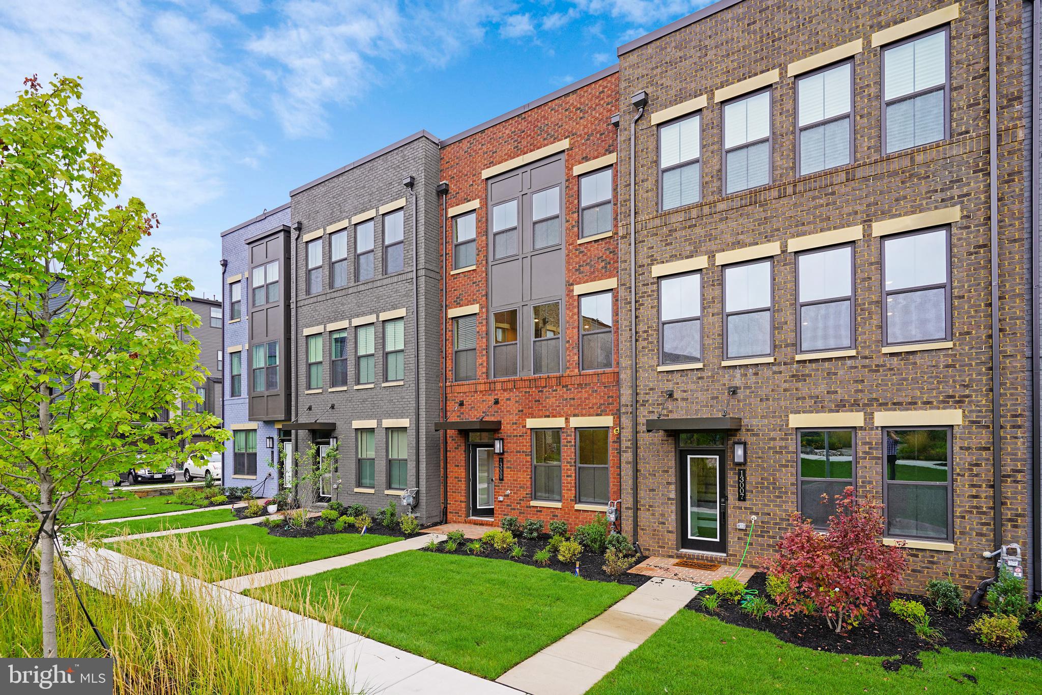 WOODLAND PARK STATION - Residential Lease