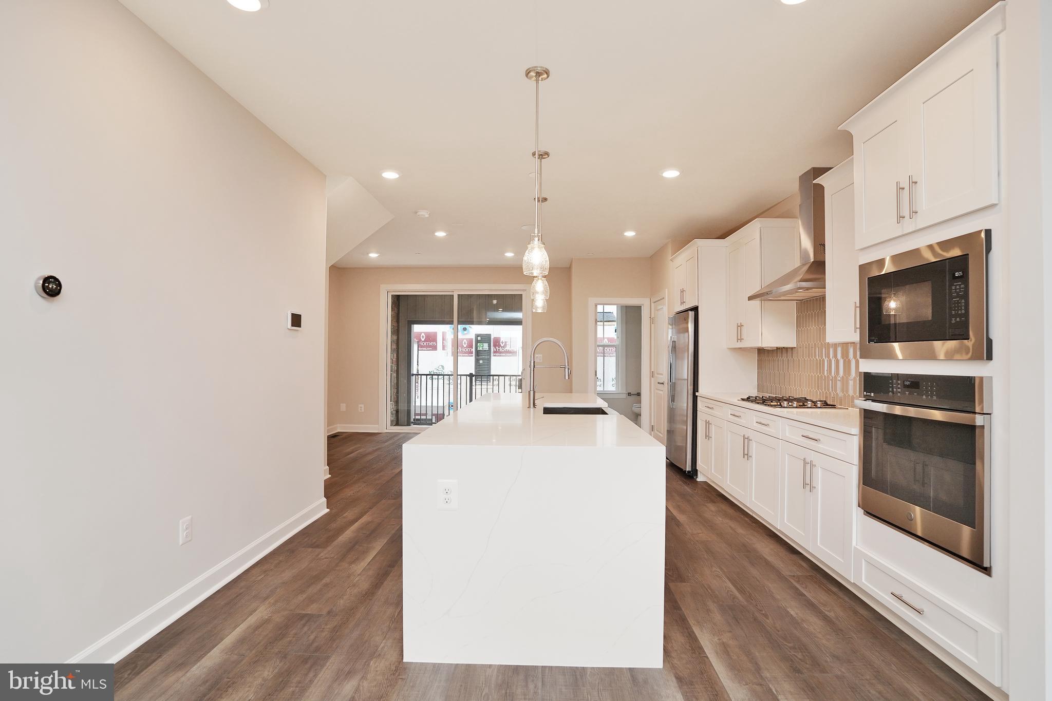 WOODLAND PARK STATION - Residential Lease