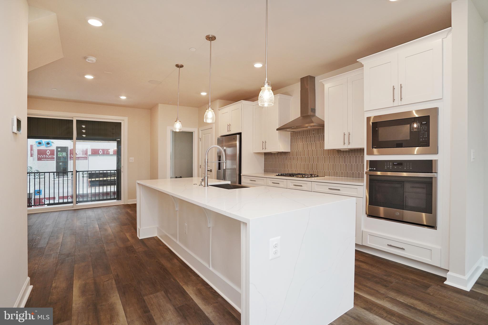 WOODLAND PARK STATION - Residential Lease