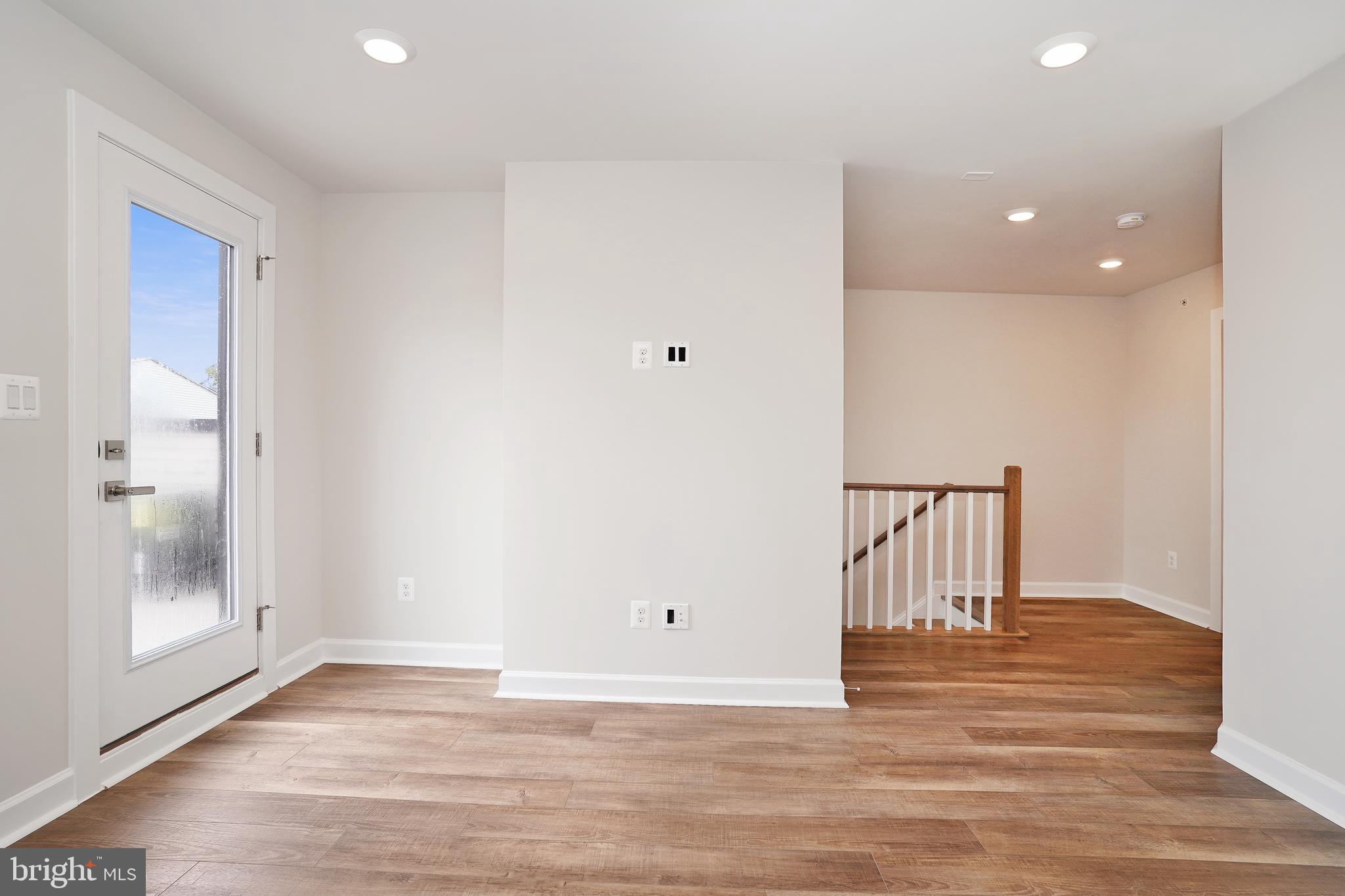 WOODLAND PARK STATION - Residential Lease