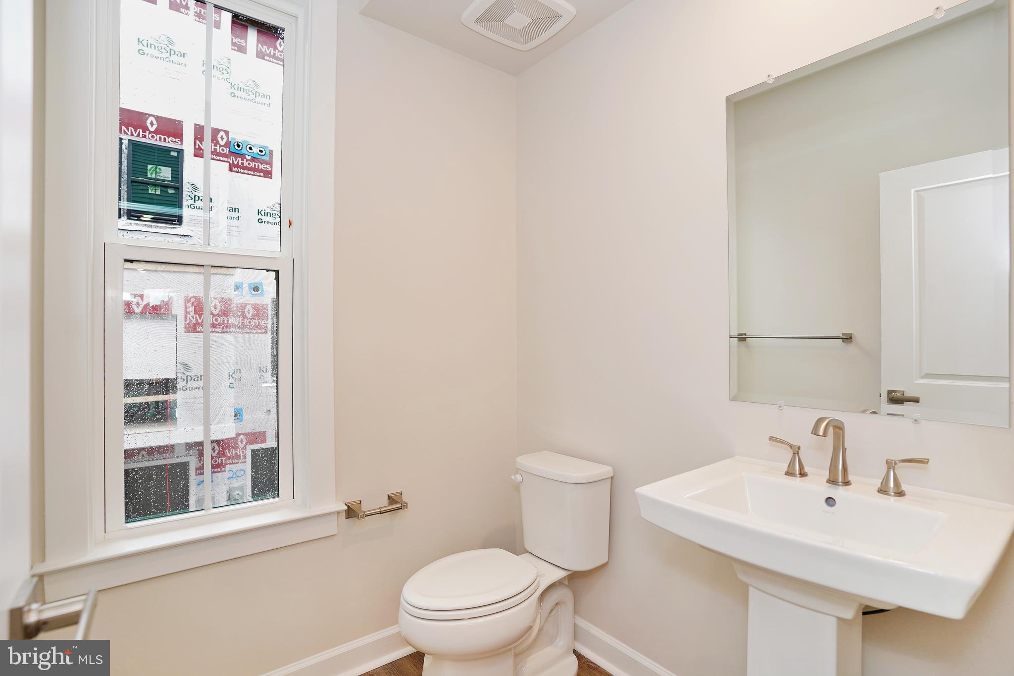 WOODLAND PARK STATION - Residential Lease