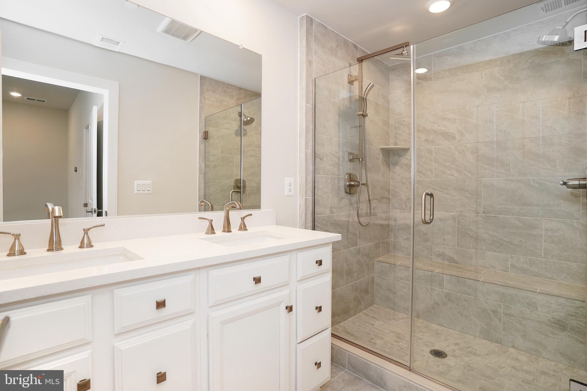 WOODLAND PARK STATION - Residential Lease