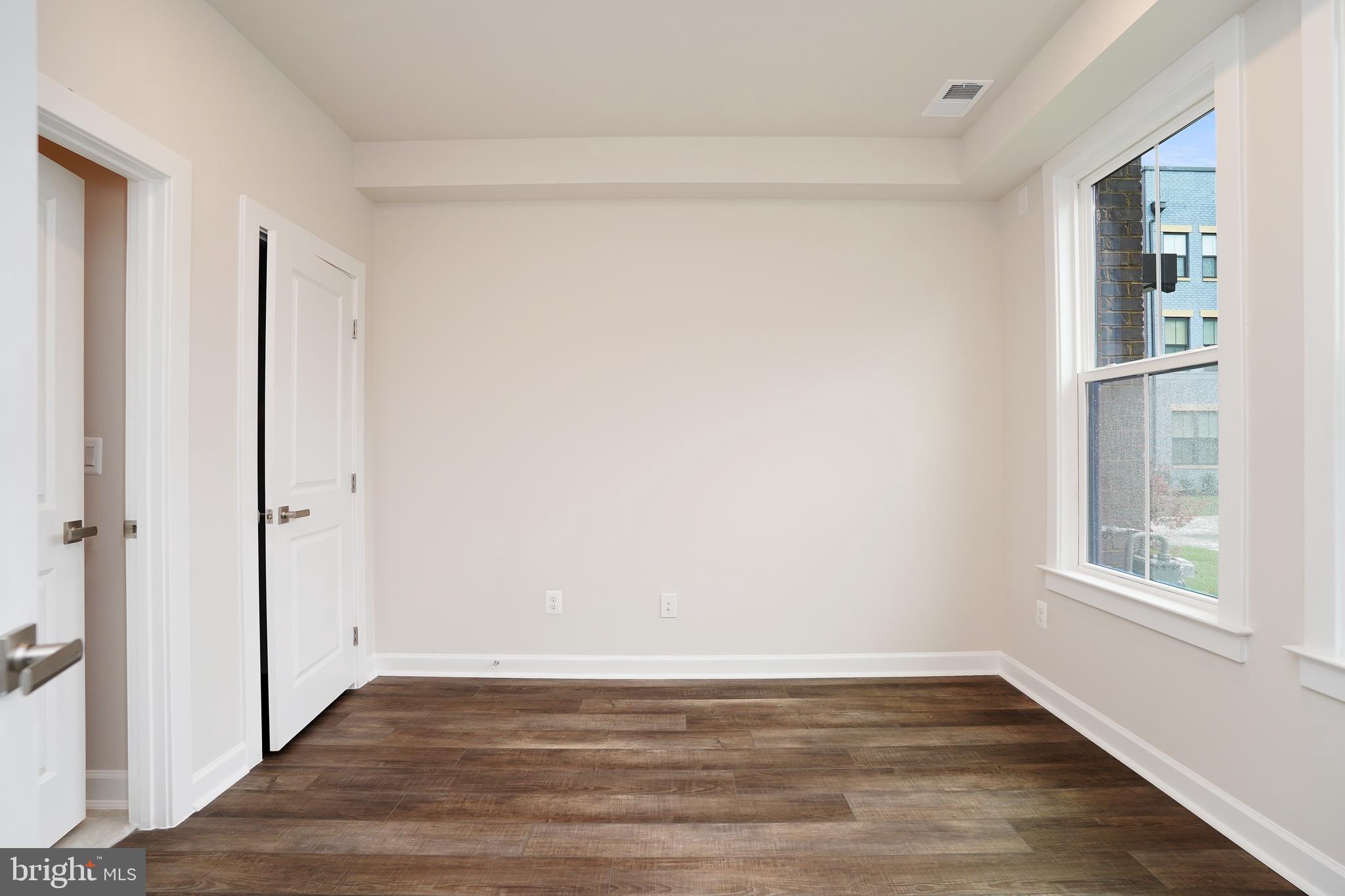 WOODLAND PARK STATION - Residential Lease