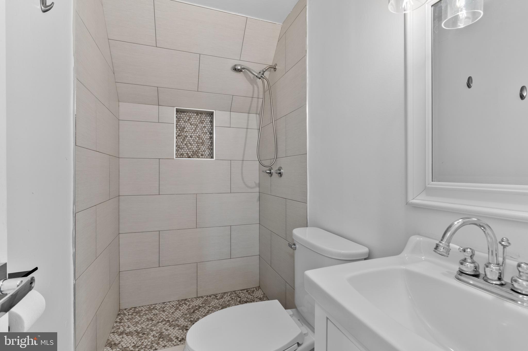 ROLLING ACRES - Residential