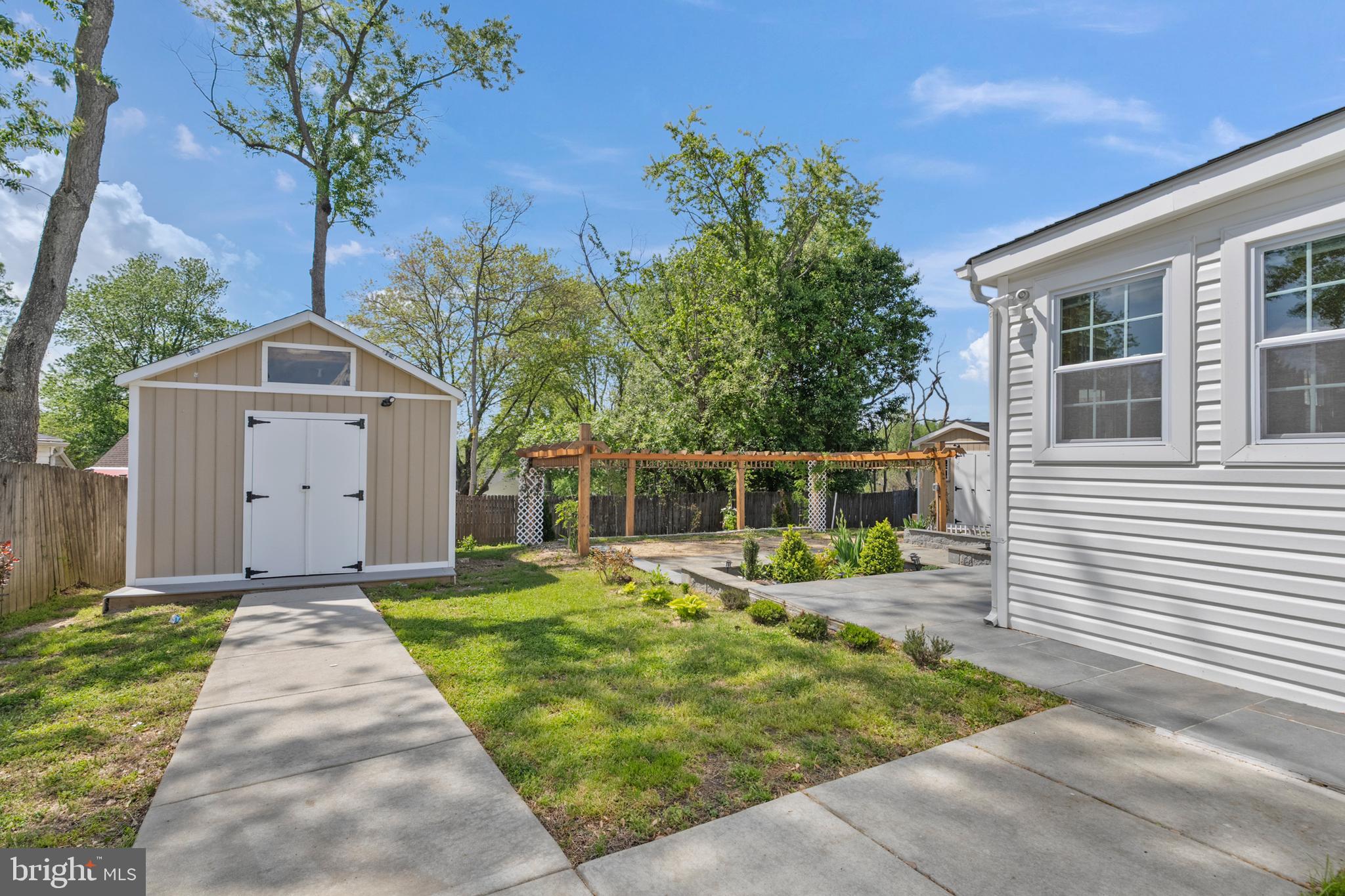 ROLLING ACRES - Residential