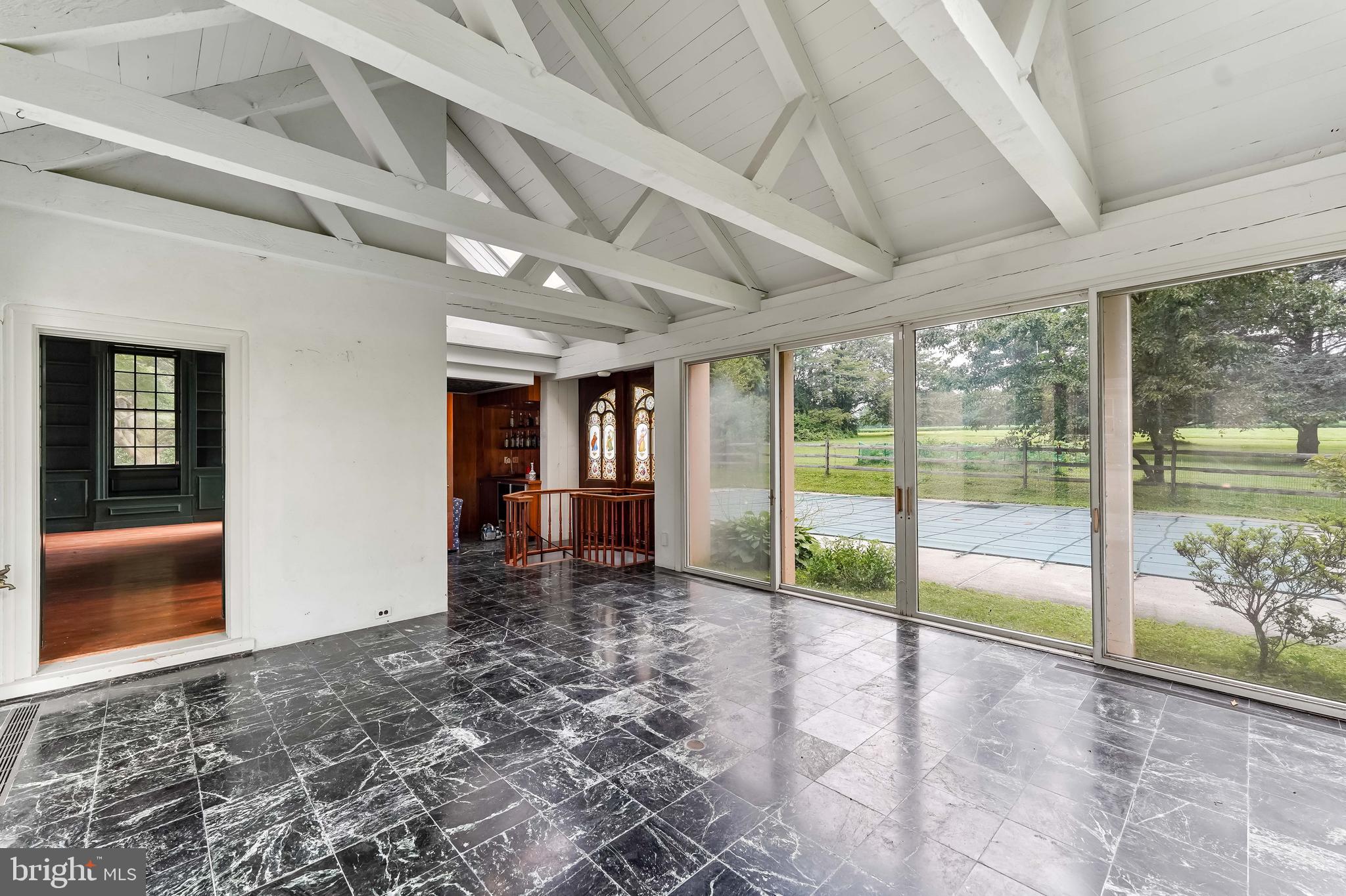 CHESHIRE HUNT - Residential