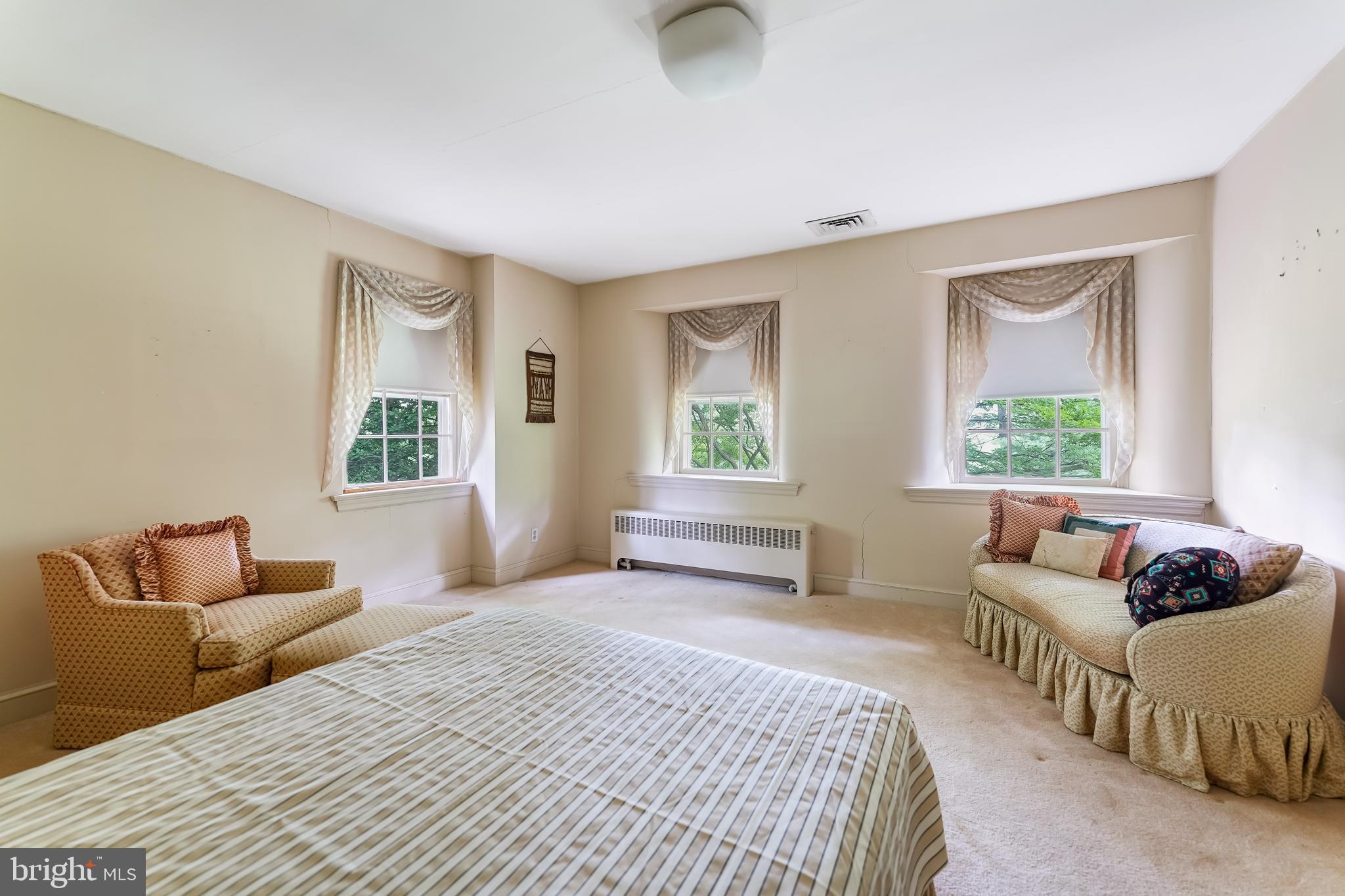 CHESHIRE HUNT - Residential