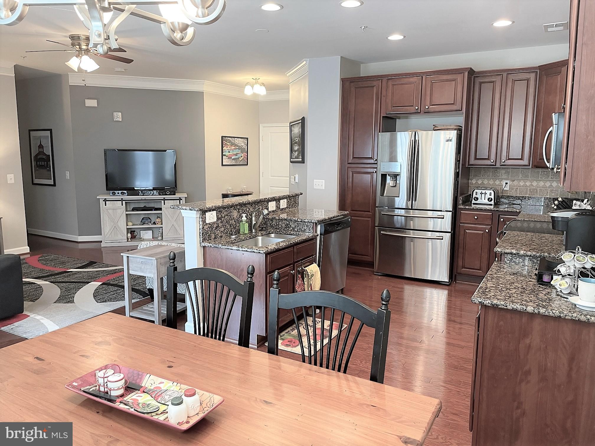 FOUR SEASONS ESTATES - Residential