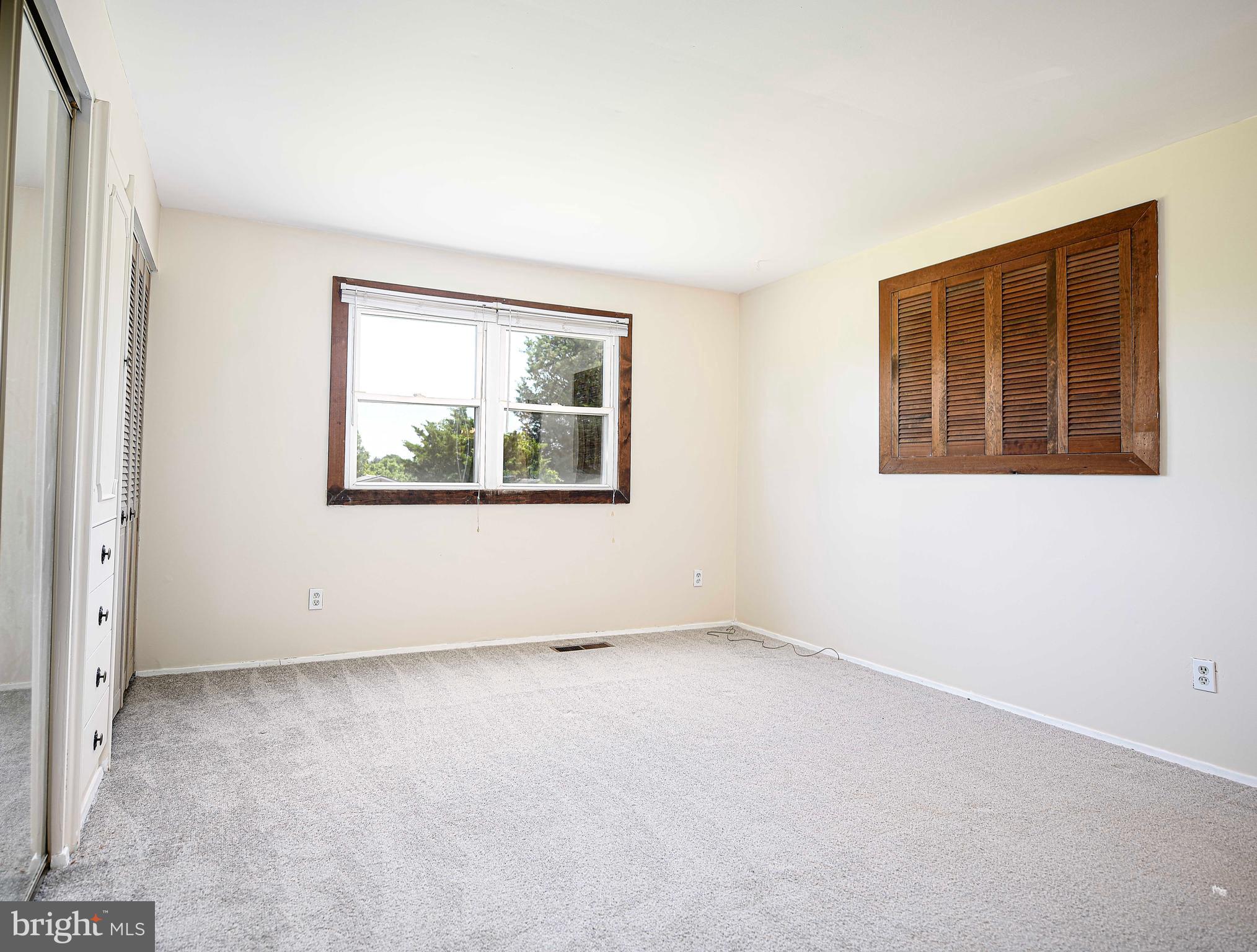 CHAPEL MANOR - Residential