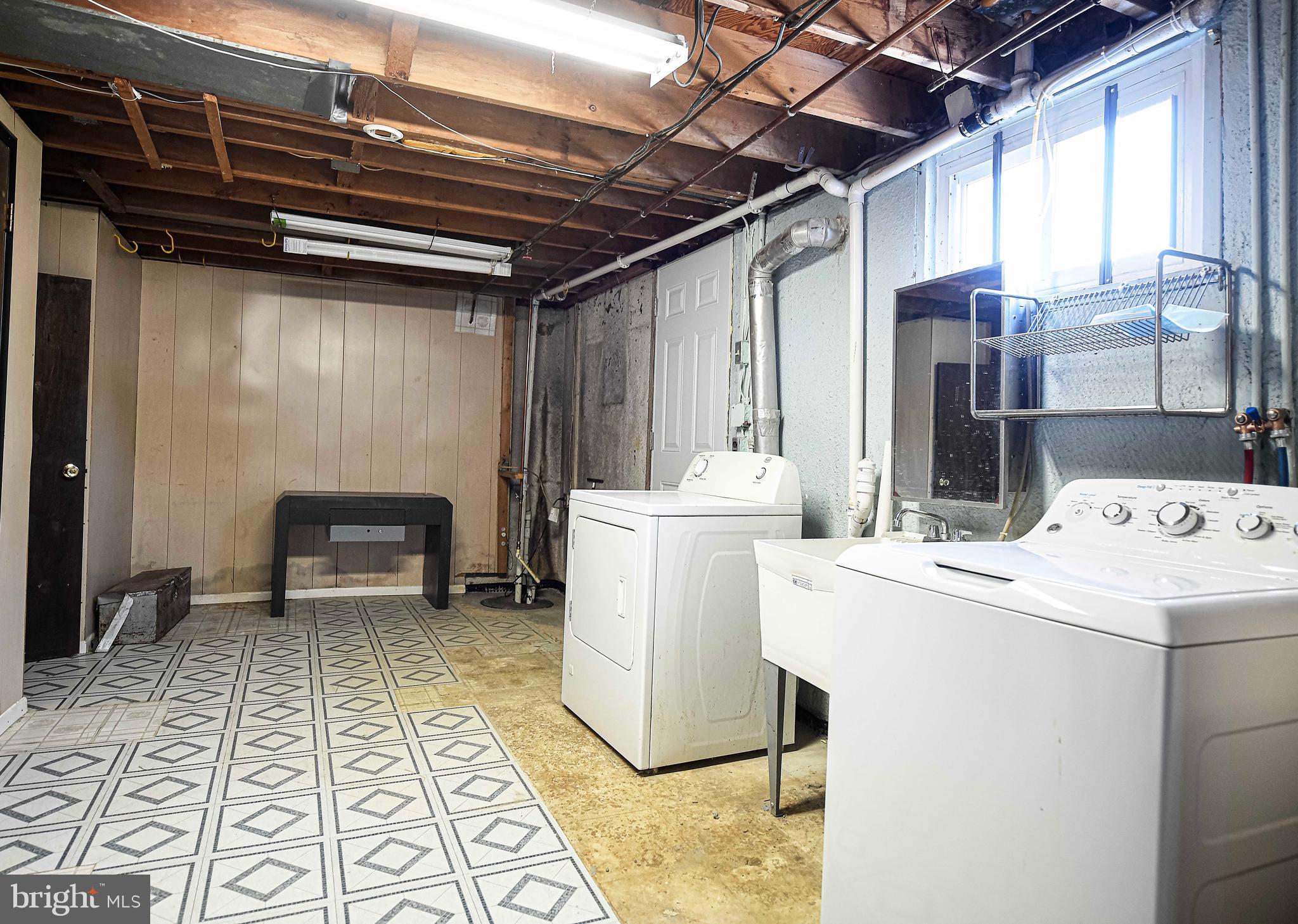 CHAPEL MANOR - Residential