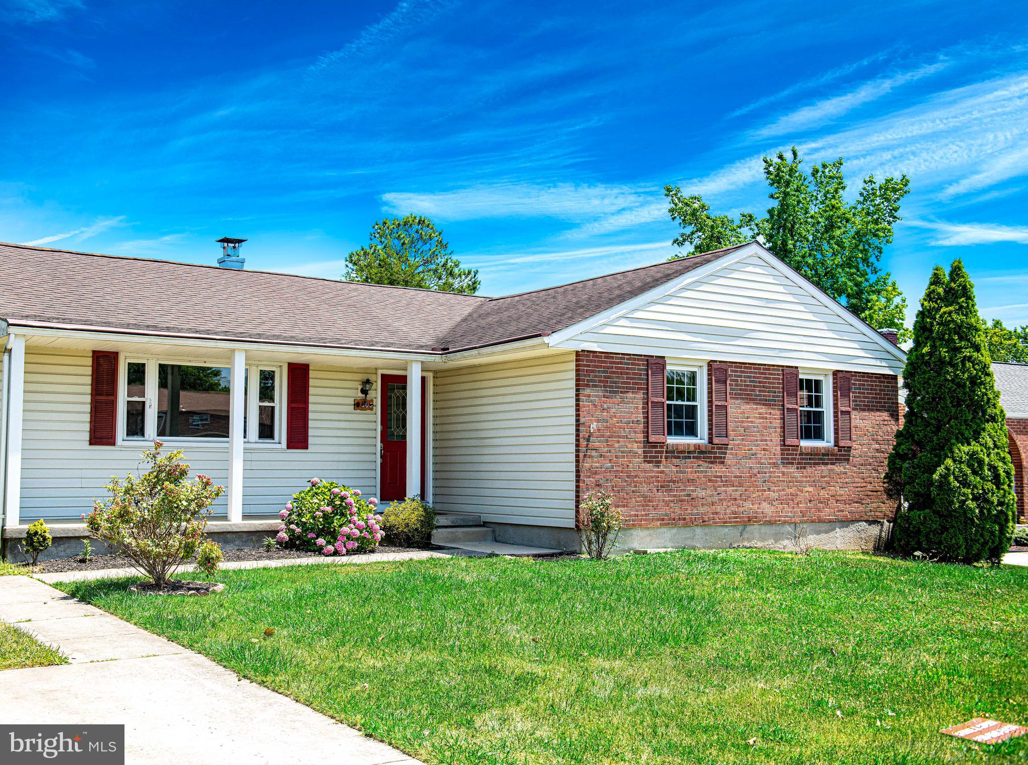 CHAPEL MANOR - Residential